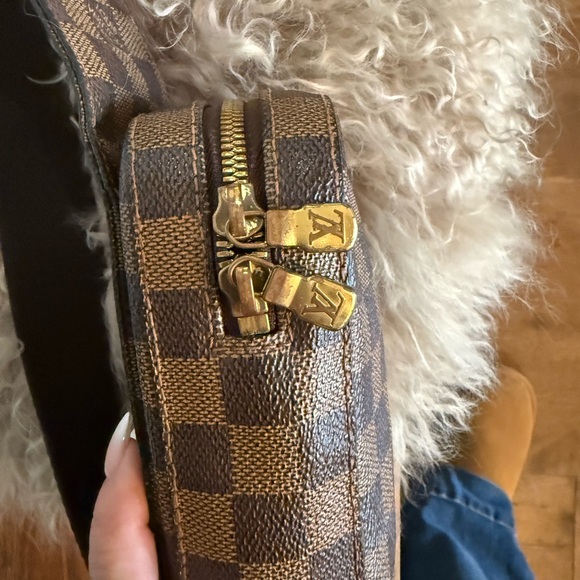 Louis Vuitton Authentic Damier Geronimos Crossbody or Fanny pack bag - Picture 10 of 11